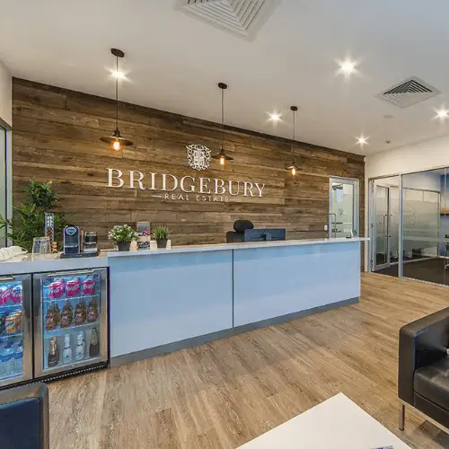 MB - lobby signs section image (1)